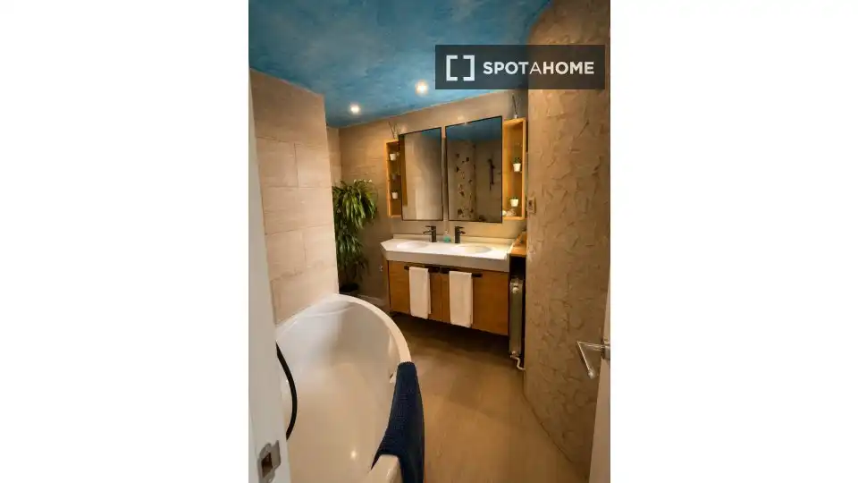 Bany de Apartament per a compartir en Montgat amb Aire condicionat, Terrassa i Moblat