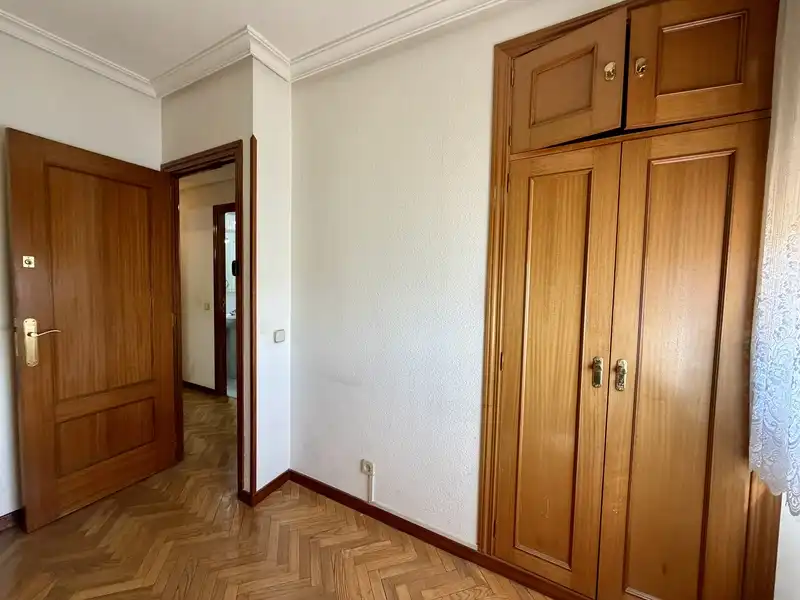 Dormitori de Pis en venda en Madrid amb Aire condicionat, Calefacció i Jardí privat