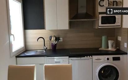 Kitchen of Flat to rent in  Madrid Capital  with Air Conditioner, Heating and Furnished