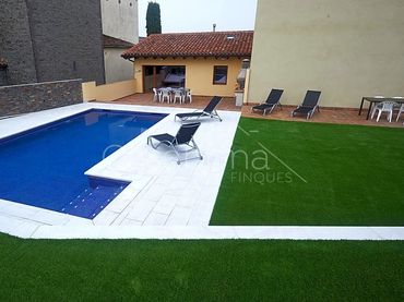 Casa con piscina in vendita a L'Esquirol
