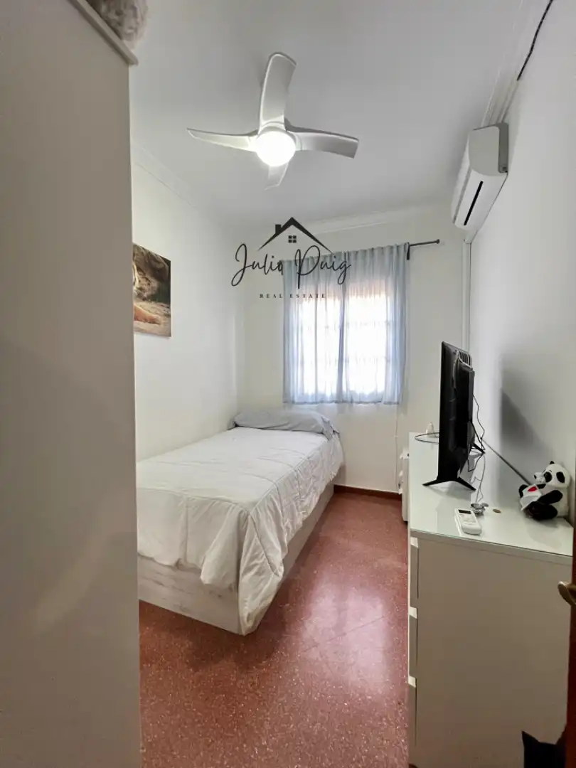 Habitación de Casa o chalet en venta en La Puebla del Río con Aire acondicionado, Terraza y Balcón