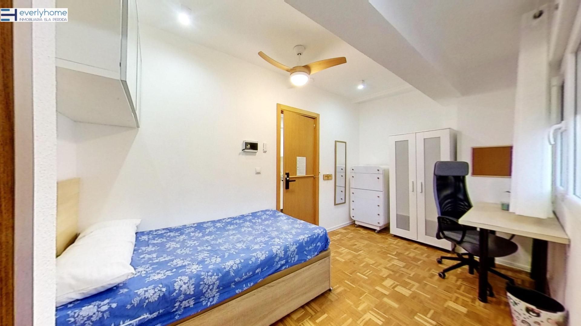 Flat to share in  Santos Justo y Pastor, Aiora, Camins al Grau,  Valencia Capital