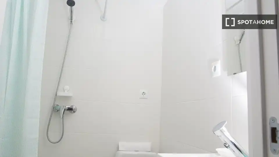 Habitación en El Plantinar – Avda. La Paz - El Juncal