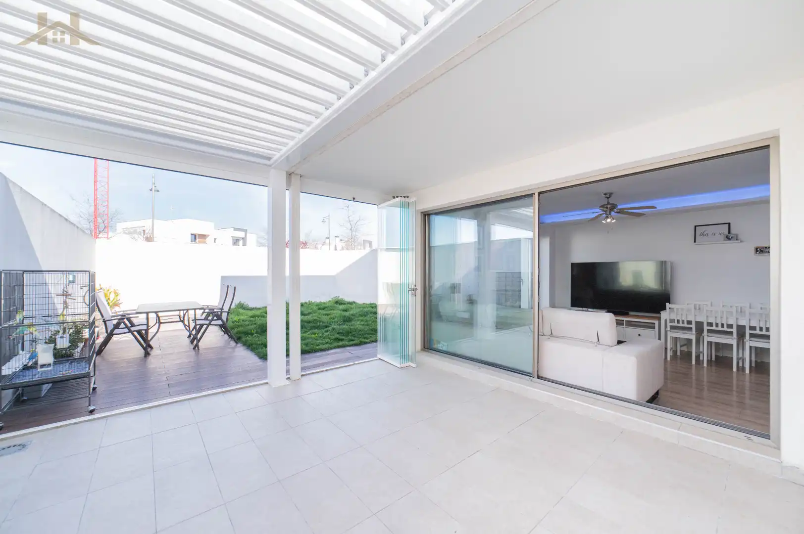 Terraza de Casa adosada en venta en Villaviciosa de Odón con Aire acondicionado, Calefacción y Jardín privado