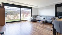 Living room of Single-family semi-detached for sale in Boadilla del Monte  with Air Conditioner, Heating and Private garden