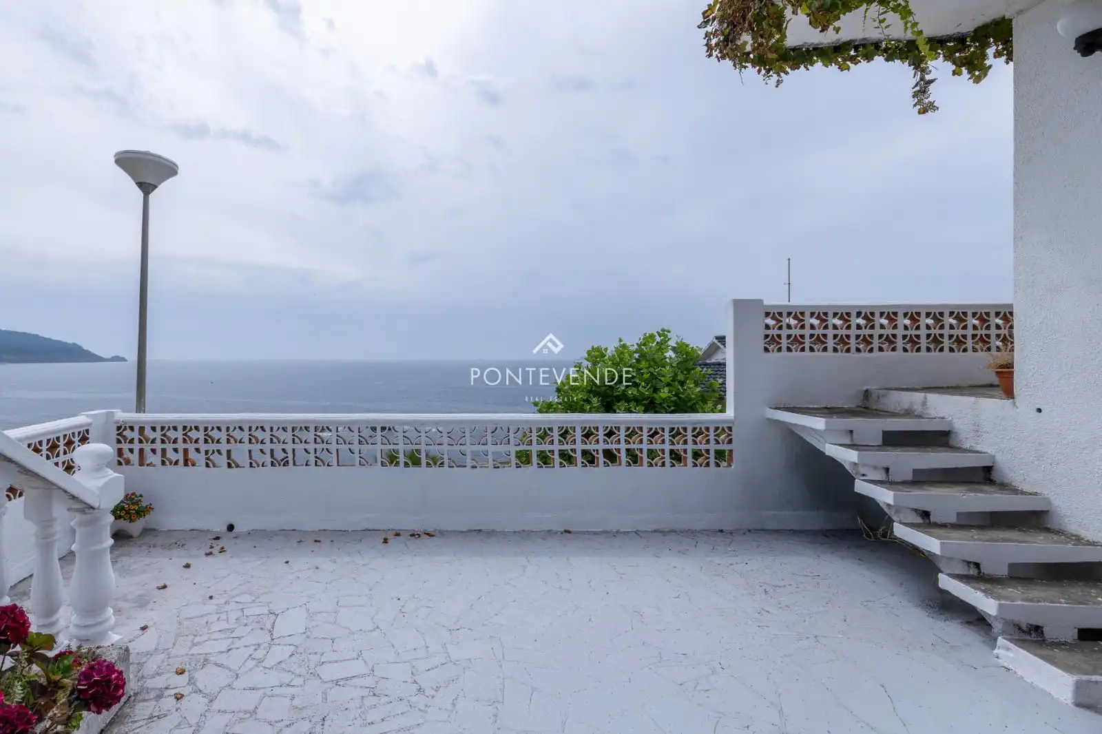 Terrace of Houses for sale in Vigo   with Private garden, Terrace and Furnished