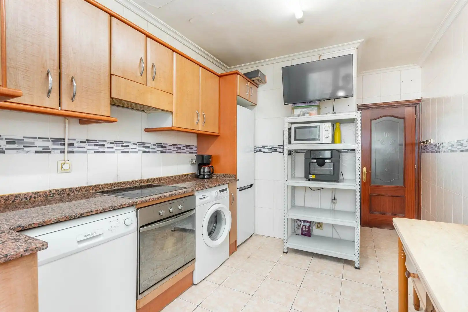 Cocina de Piso en venta en Gijón  con Calefacción, Terraza y Amueblado