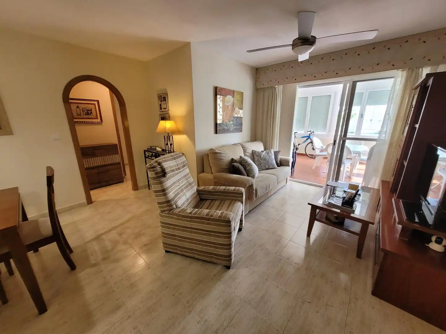 Living room of Apartments for sale in Alicante / Alacant  with Private garden, Furnished and Community pool