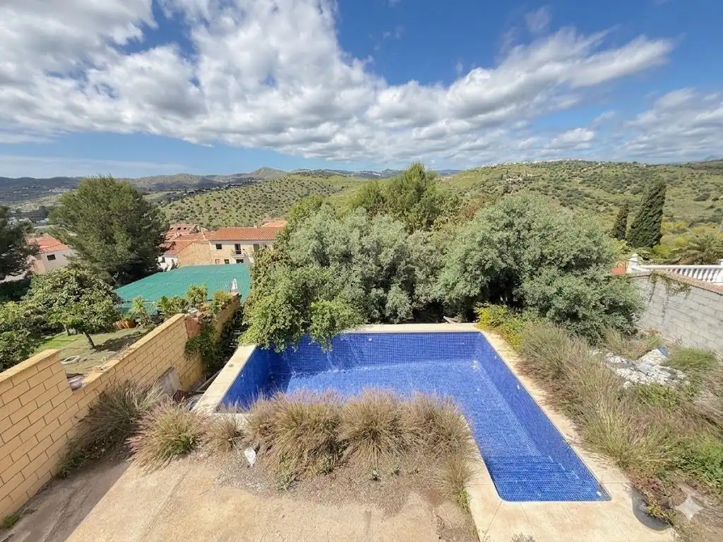 Piscina de Casa o chalet en venta en Alcaucín con Jardín privado y Piscina