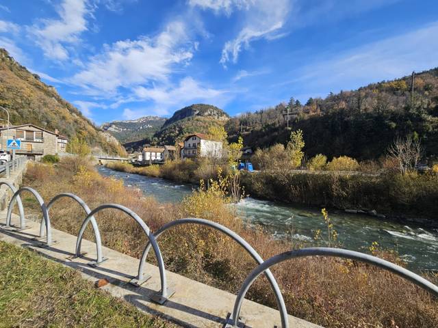 Casa adosada en Venta en Roncal-Erronkari - URRUTEA, 8 en Urzainqui / Urzainki