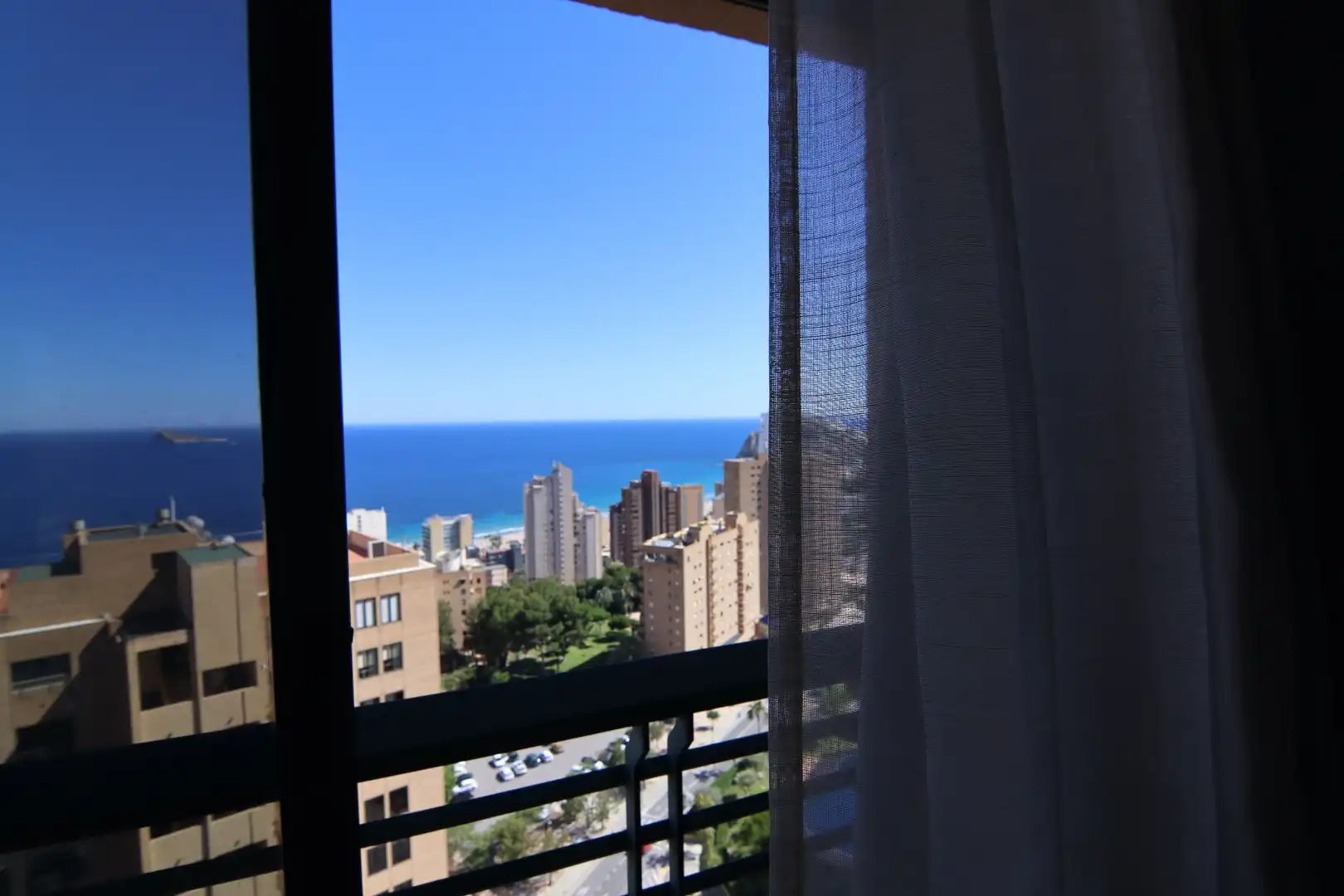 Habitación de Piso en venta en Benidorm con Aire acondicionado, Terraza y Amueblado