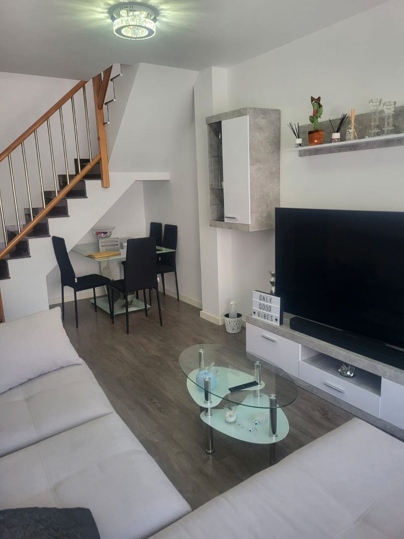 Sala d'estar de Pis en venda en Vila-seca amb Aire condicionat, Terrassa i Moblat