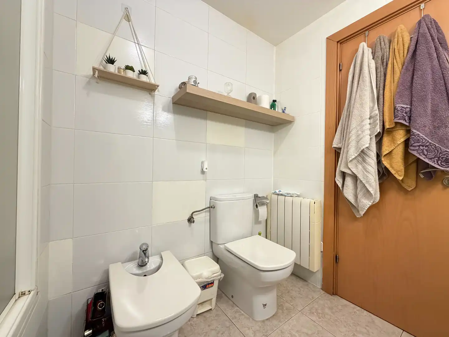Baño de Piso en venta en Santa Margarida I Els Monjos con Calefacción, Terraza y Amueblado