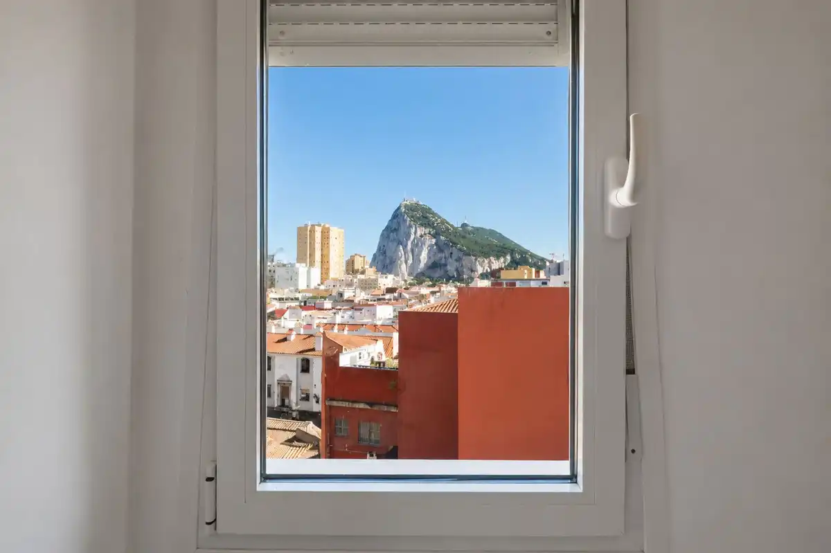 Habitación de Ático en venta en La Línea de la Concepción con Terraza