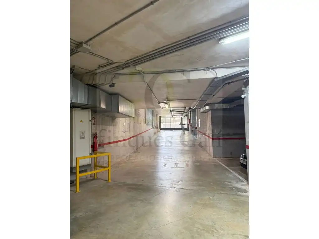 Parking de Piso en venta en Sant Fruitós de Bages con Aire acondicionado, Trastero y Balcón