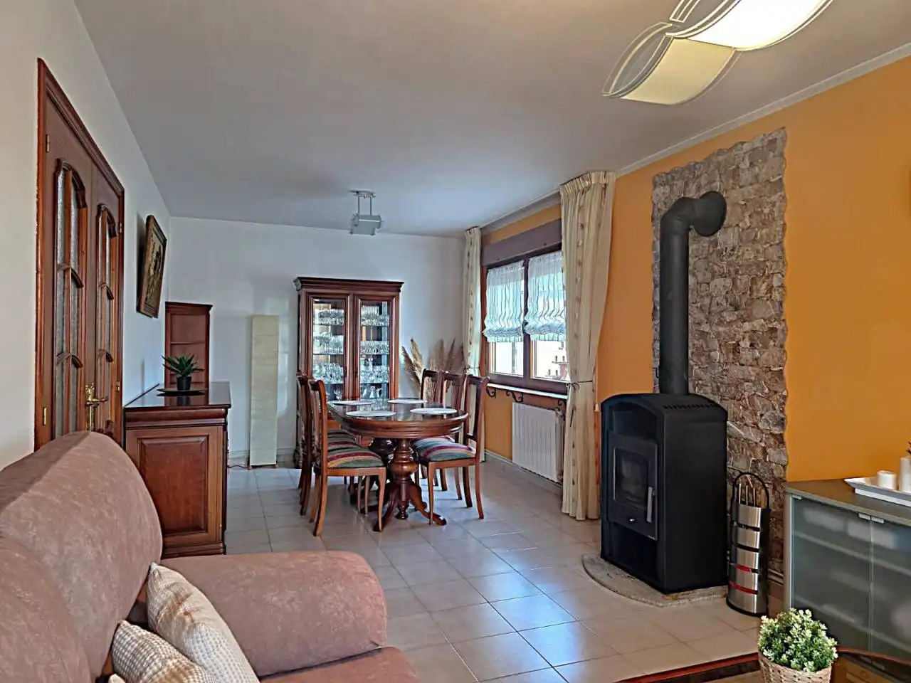 Sala de estar de Casa o chalet en venta en Sada (A Coruña) con Calefacción