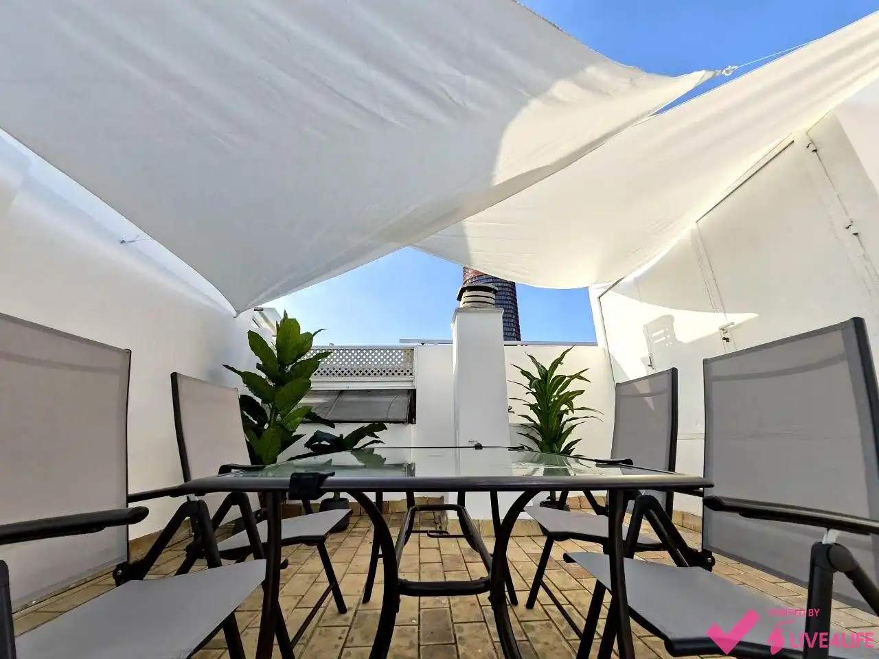 Terrasse von Maisonette zur Miete in Sevilla mit Klimaanlage, Terrasse und Möbliert