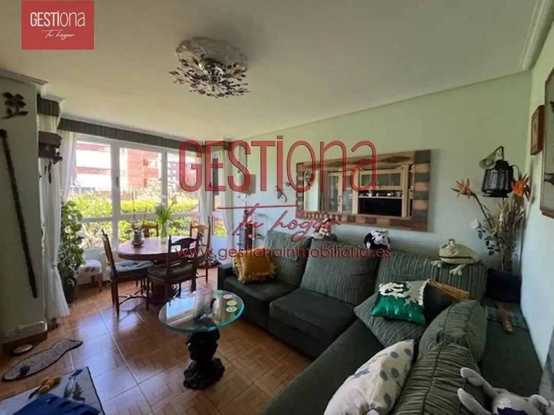 Sala de estar de Apartamento en venta en Noja con Calefacción, Jardín privado y Trastero