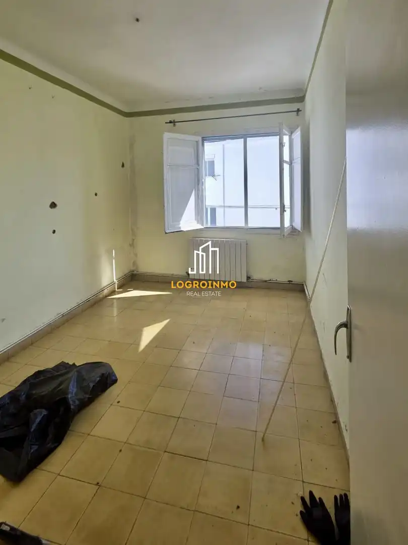 Piso en venta en  Logroño con Calefacción