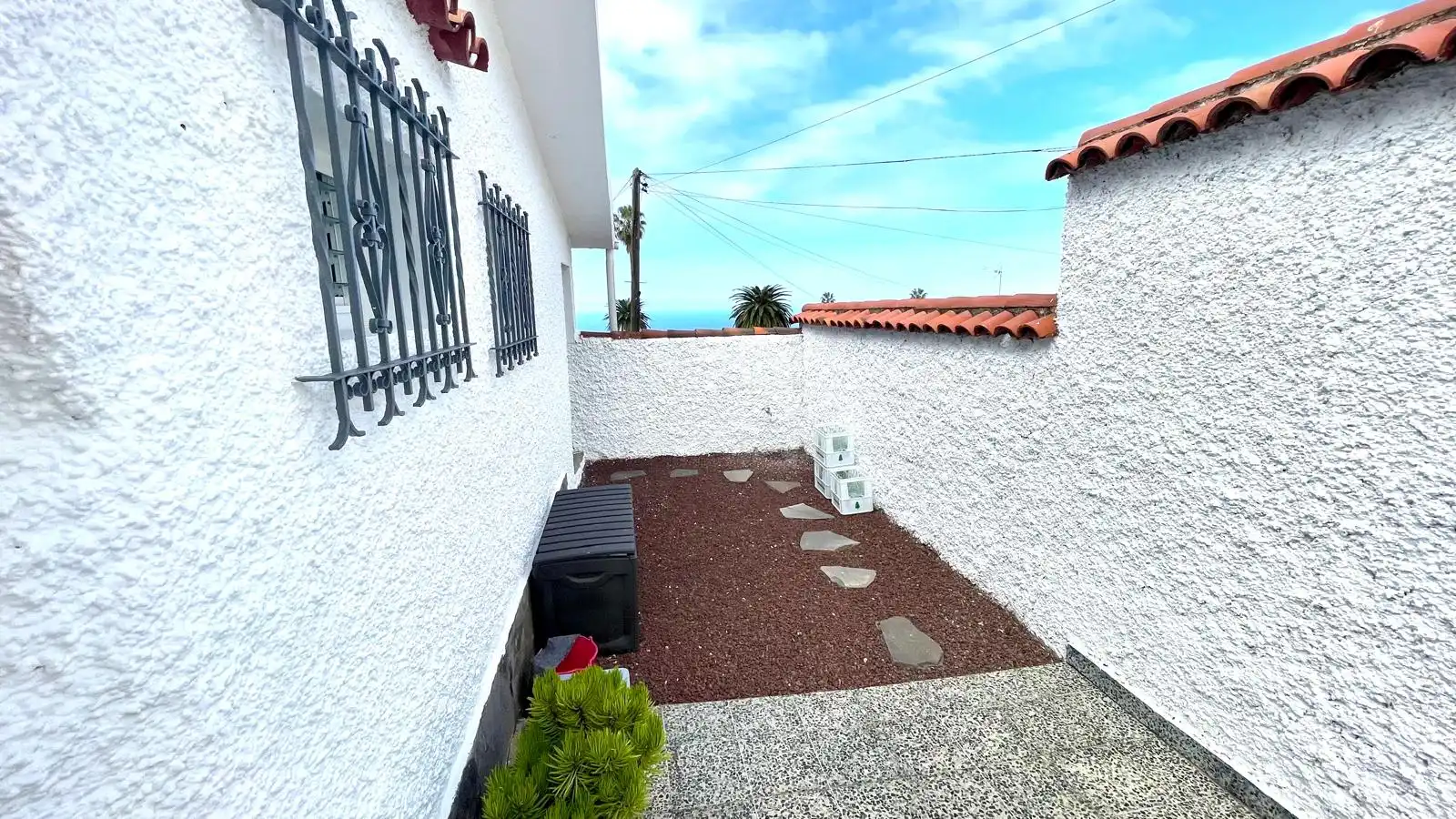 Exterior view of Houses for sale in La Orotava  with Private garden, Terrace and Furnished