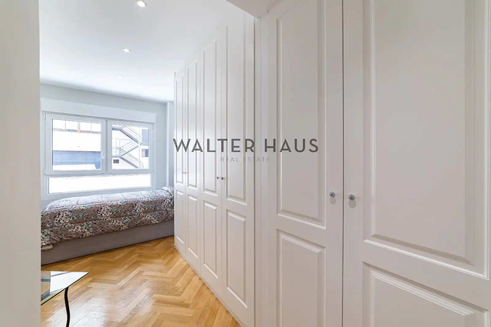 Bedroom of Flat for sale in Madrid  with Air Conditioner, Heating and Storage room