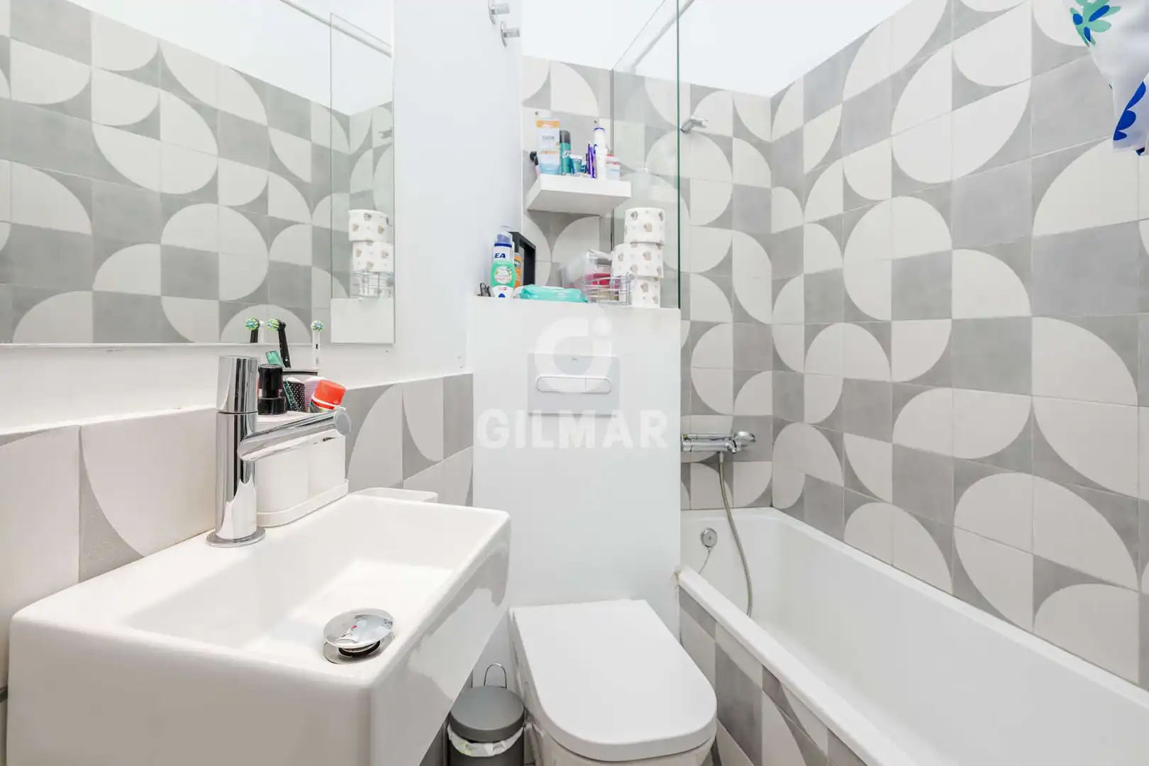 Baño de Casa adosada en venta en Sevilla con Calefacción y Piscina