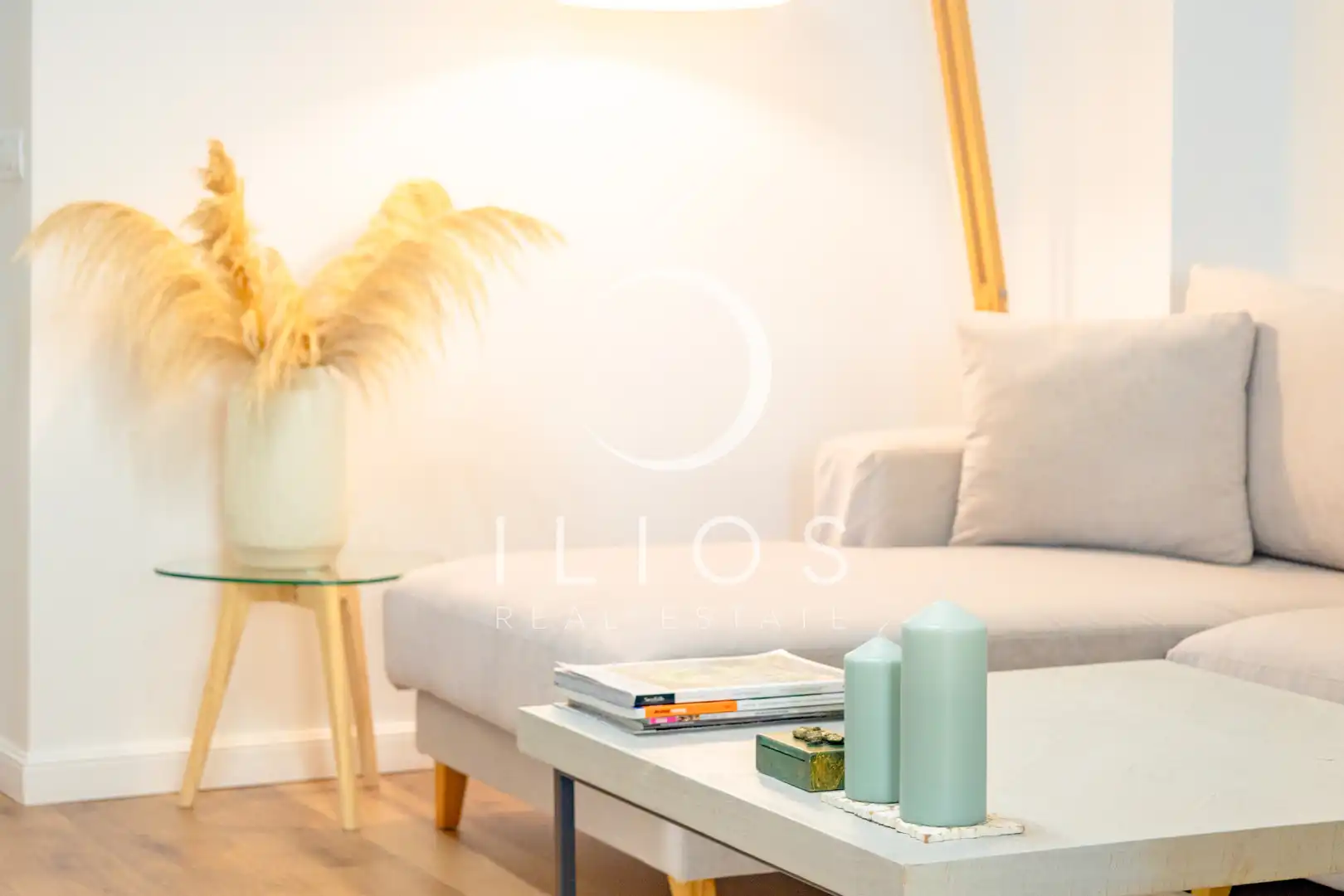 Wohnzimmer von Wohnung zum Verkauf in Chiva mit Klimaanlage, Parkett und Terrasse