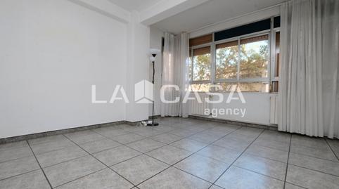 Foto 2 de Pis en venda a El Turó de la Peira, Barcelona