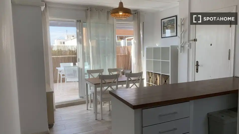 Dining room of Flat for rent in Valencia  with Air Conditioner, Heating and Furnished
