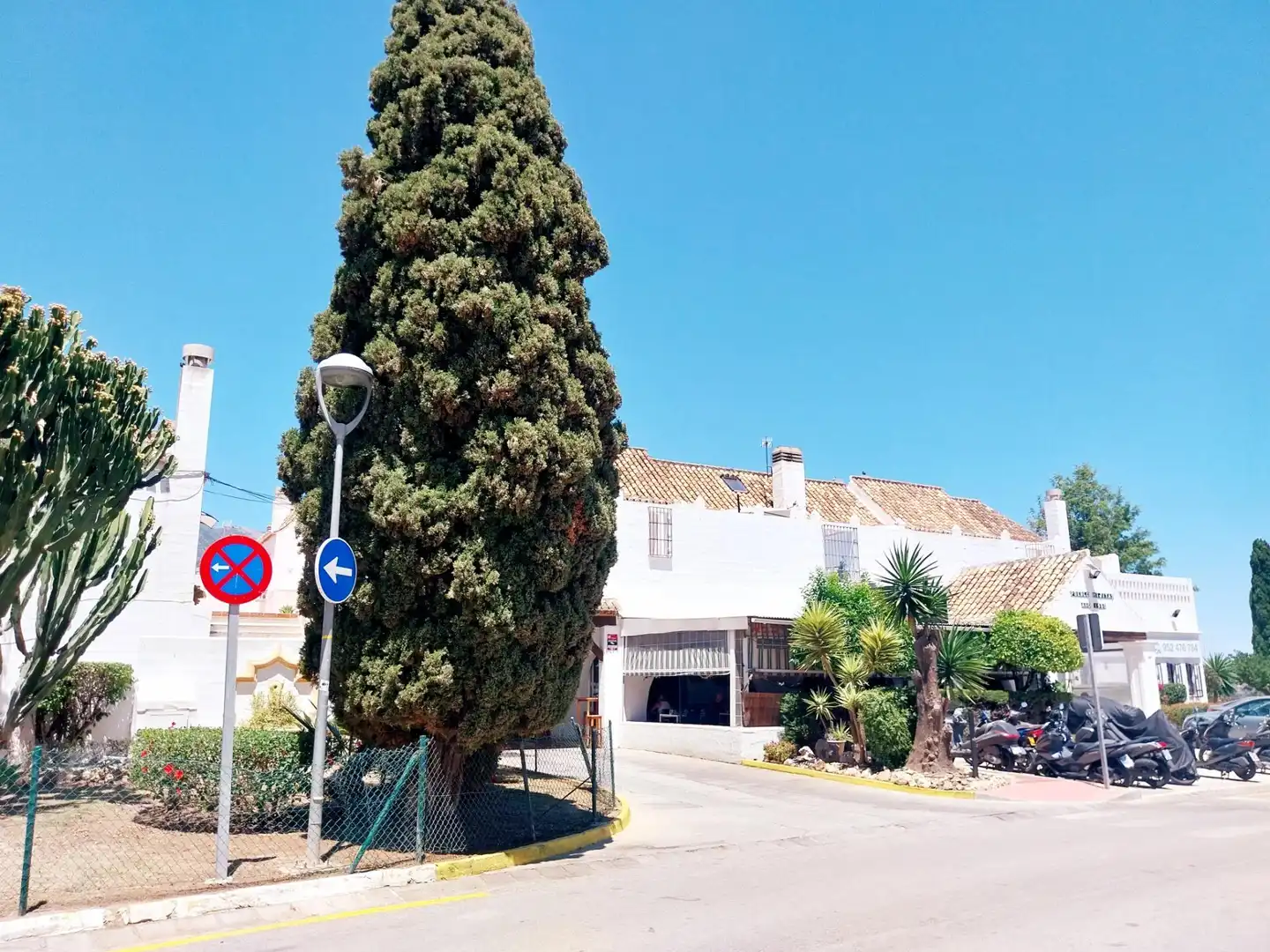 Außenansicht von Einfamilien-Reihenhaus zum Verkauf in Mijas mit Klimaanlage, Heizung und Terrasse