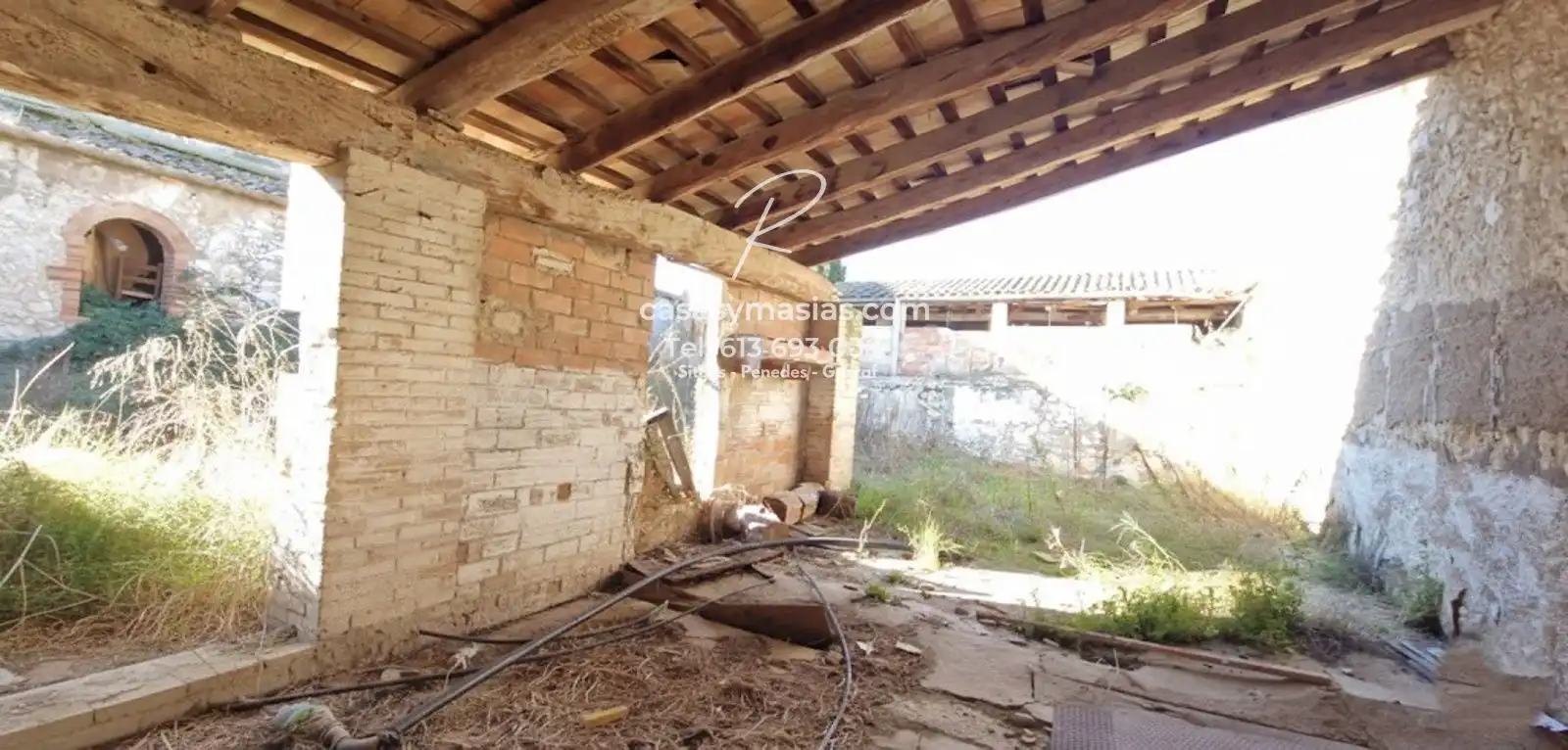 Country homes for sale in Avinyonet del Penedès  with Balcony