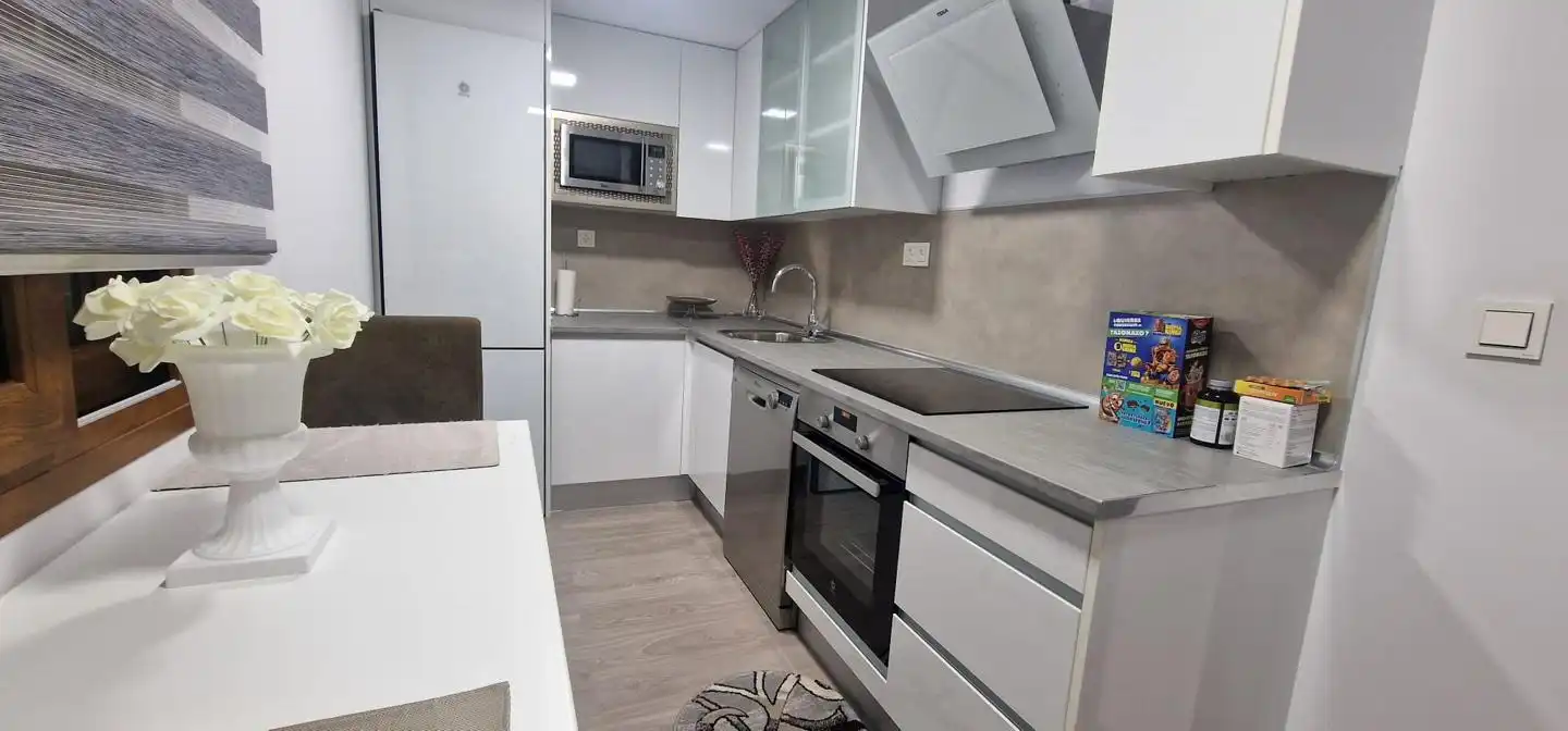Cuina de Casa o xalet en venda en Cadrete amb Aire condicionat, Calefacció i Jardí privat