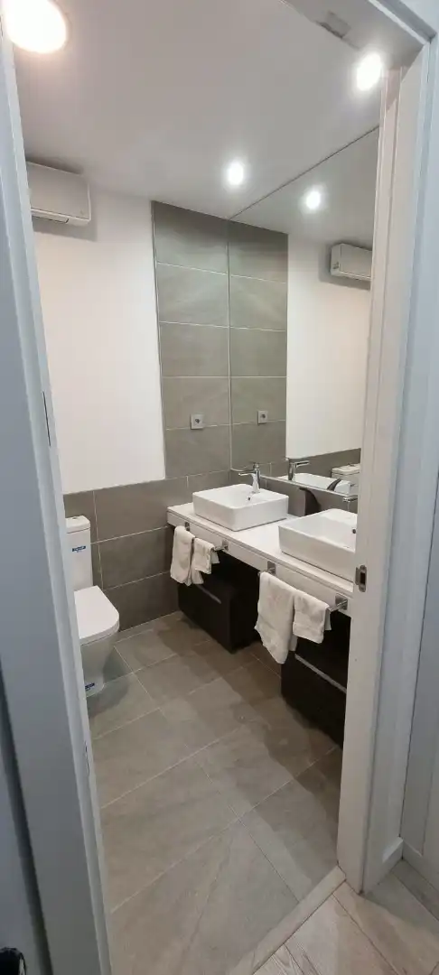 Badezimmer von Wohnung zur Miete in Entrenúcleos