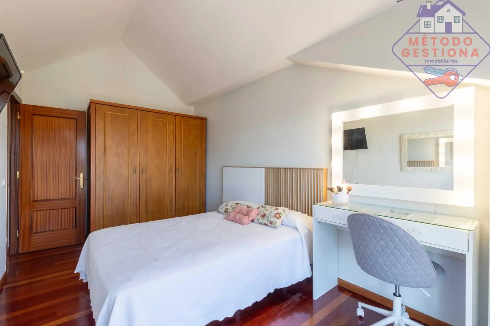 Casa aparellada amb jardí en venda a Calle SOMERA (LA), imagen 17