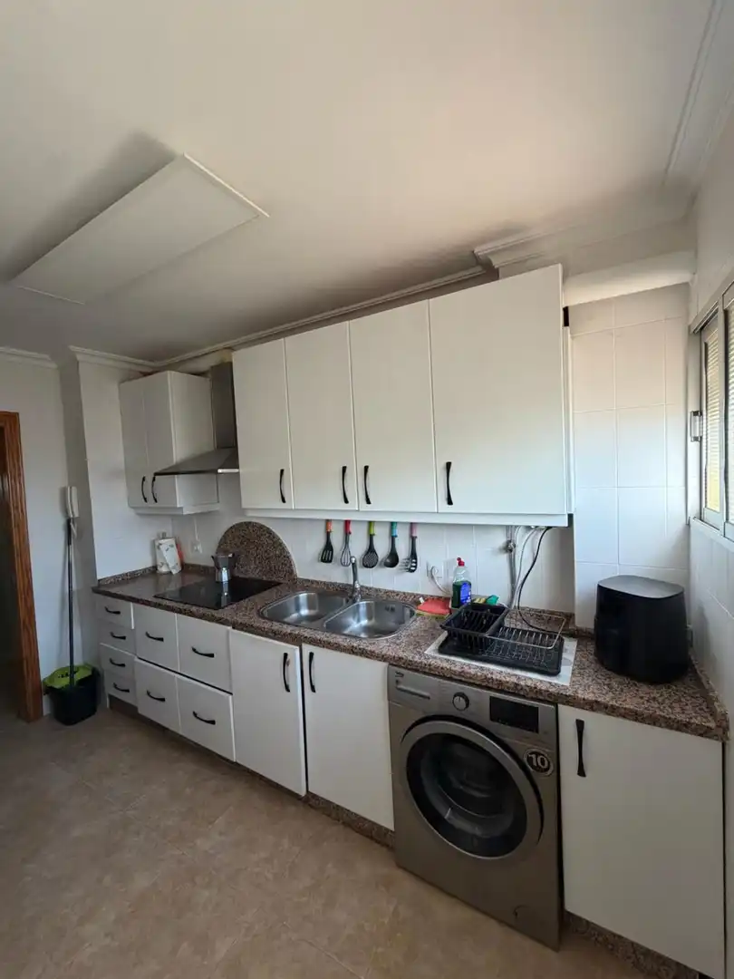 Kitchen of Flat for sale in Sevilla  with Air Conditioner and Terrace