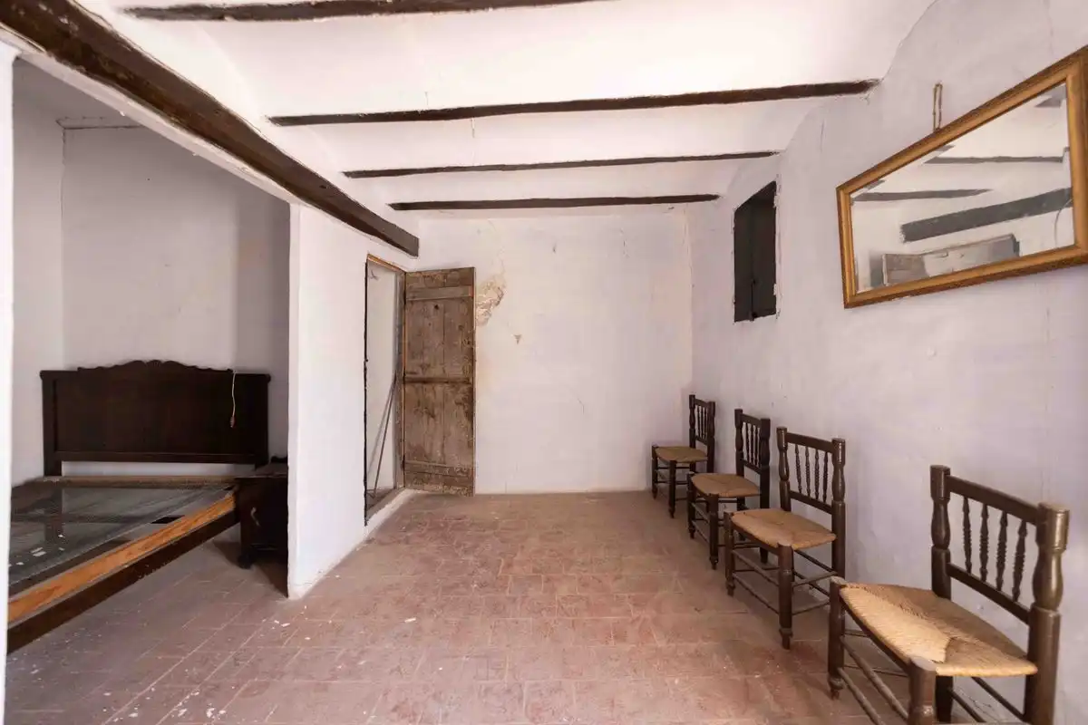 Casa adosada en venta en Mora de Rubielos con Calefacción