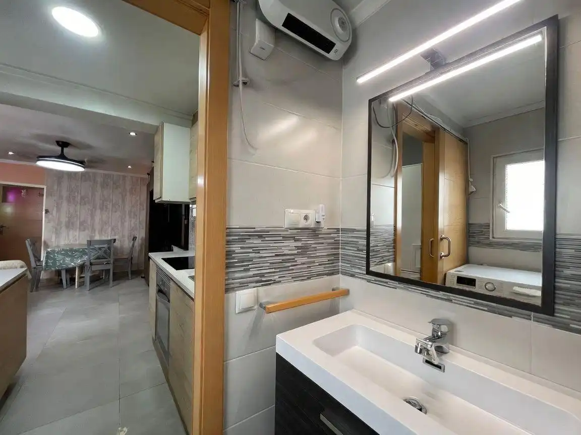 Baño de Piso en venta en Valencia con Calefacción