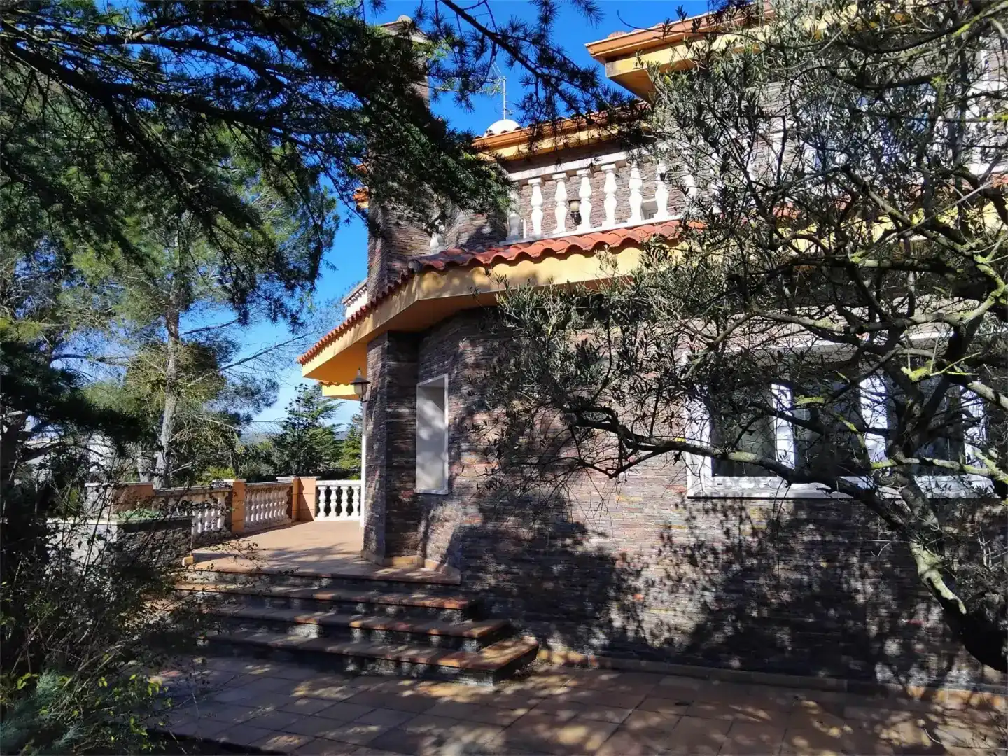 Vista exterior de Casa o xalet en venda en Òdena amb Aire condicionat, Piscina i Balcó