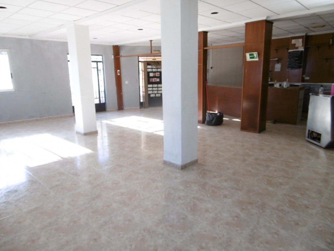 Local de alquiler en La Pobla de Tornesa