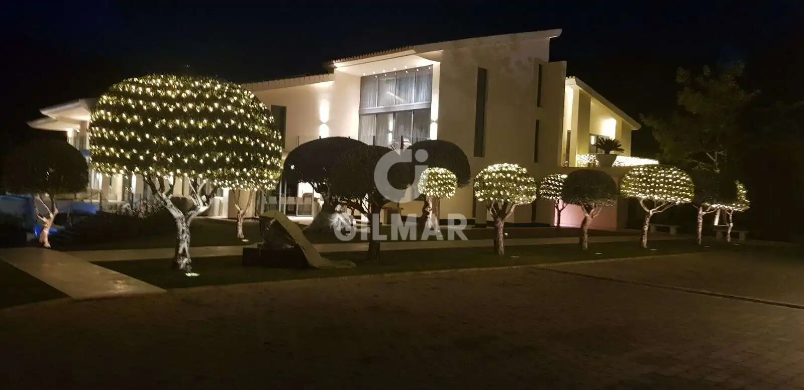 Vista exterior de Casa o xalet en venda en Benahavís amb Calefacció, Jardí privat i Piscina