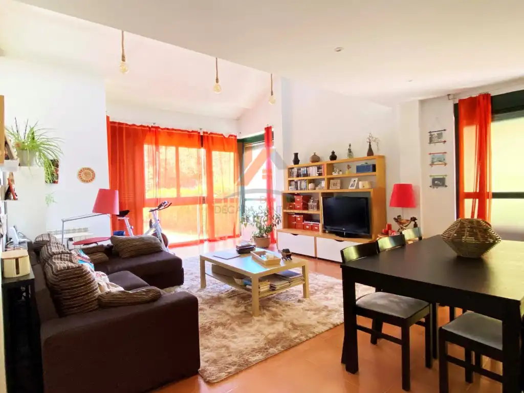 Sala de estar de Casa o chalet en venta en Teo con Jardín privado, Terraza y Piscina