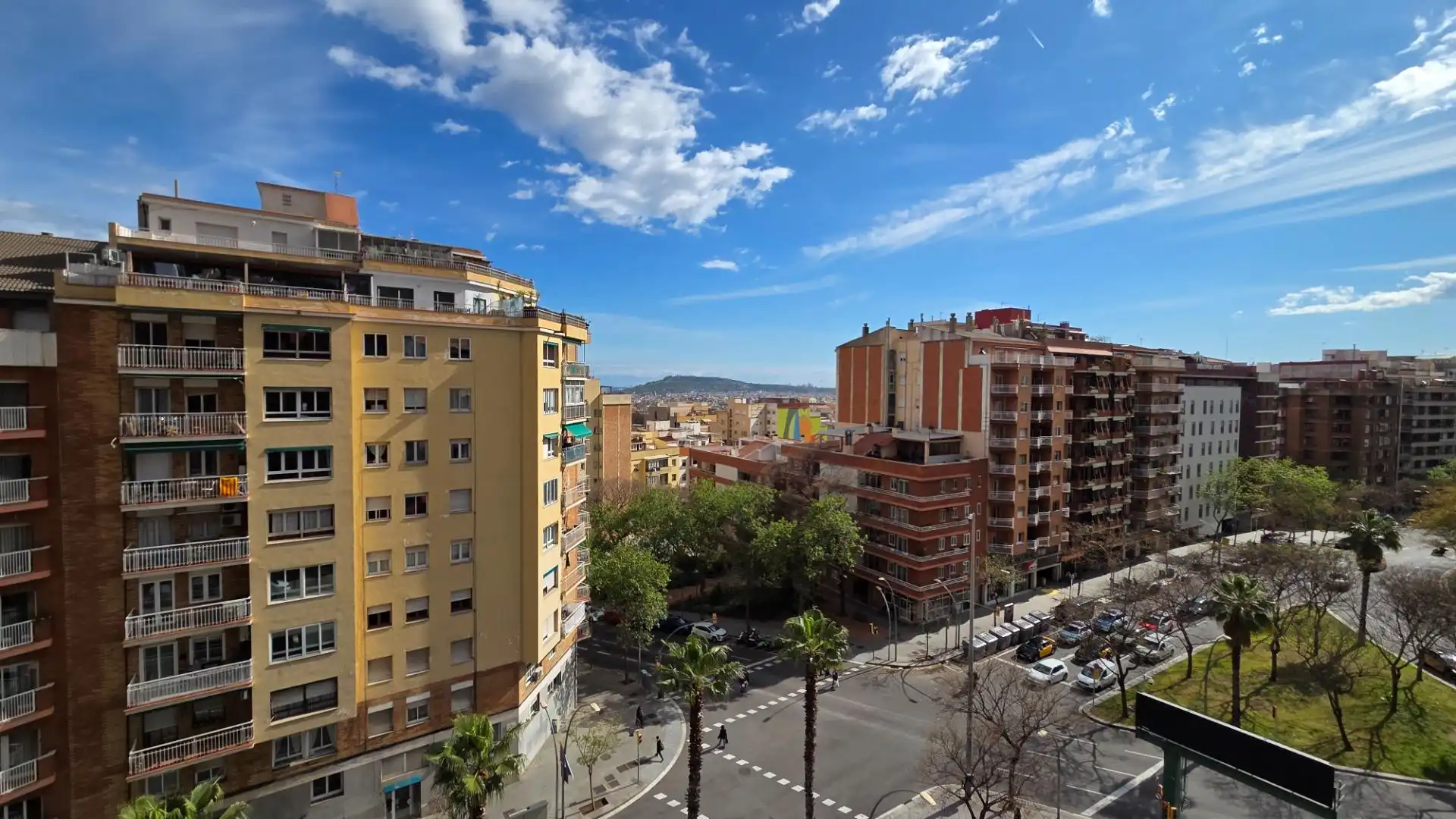 Außenansicht von Wohnung zum Verkauf in Barcelona mit Heizung