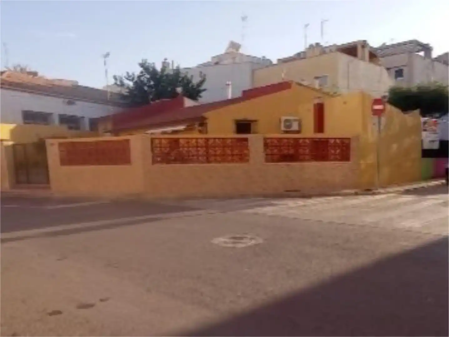 Vista exterior de Planta baixa en venda en El Campello amb Aire condicionat