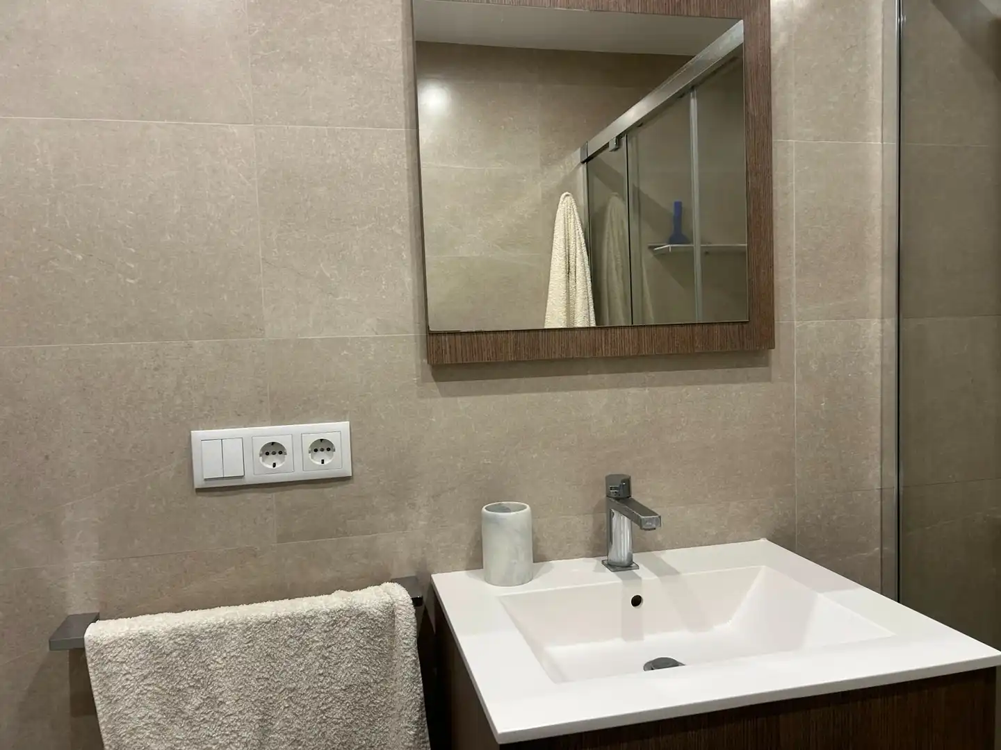 Baño de Piso en venta en Valencia con Aire acondicionado, Amueblado y Balcón