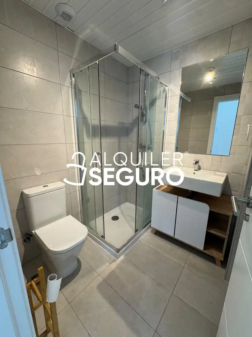Bany de Pis de lloguer en Málaga amb Aire condicionat, Traster i Piscina