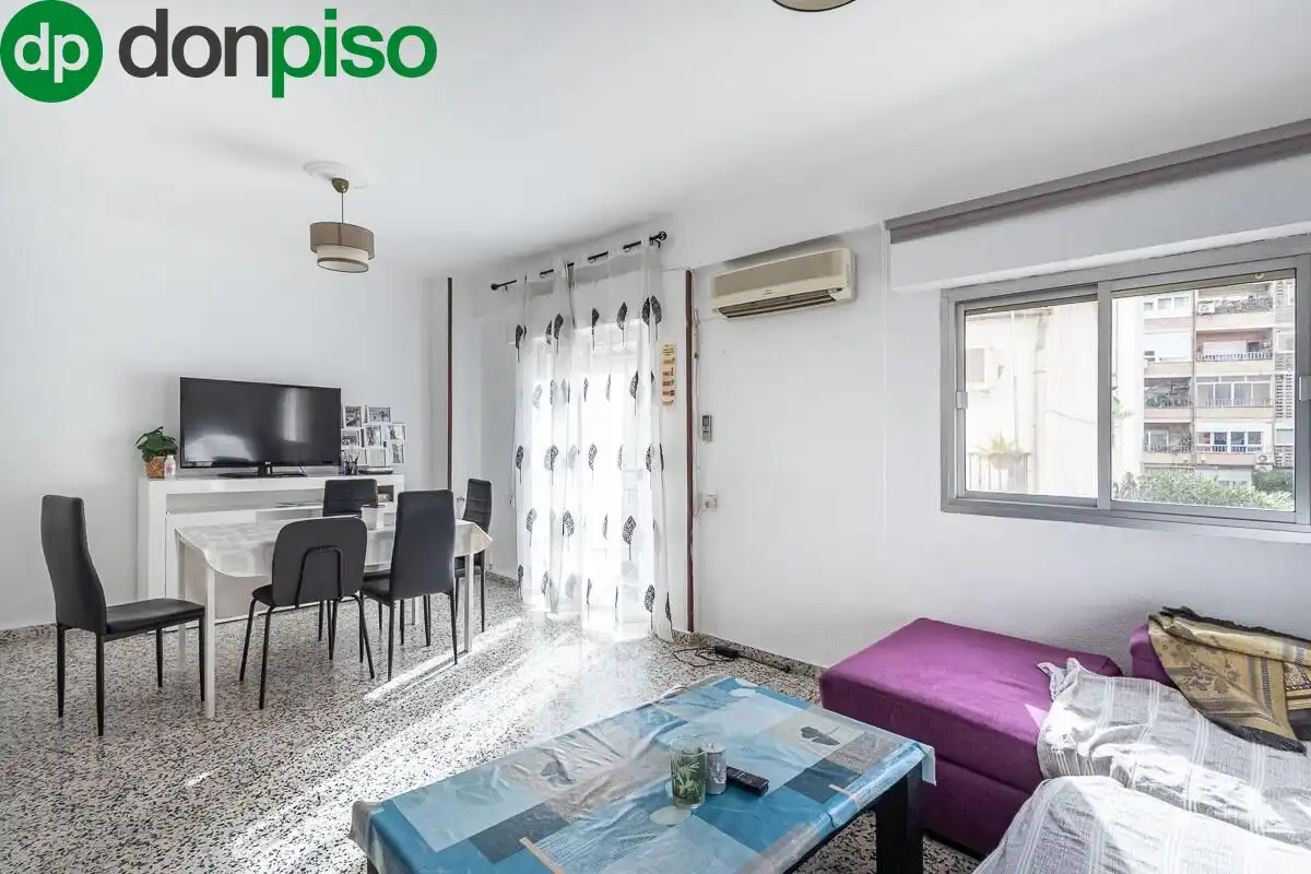 Sala de estar de Piso en venta en Granada