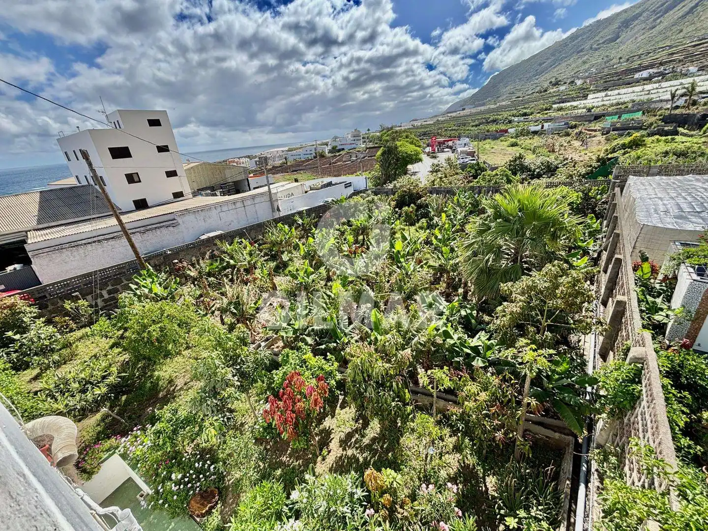 Vista exterior de Finca rústica en venda en Garachico amb Moblat