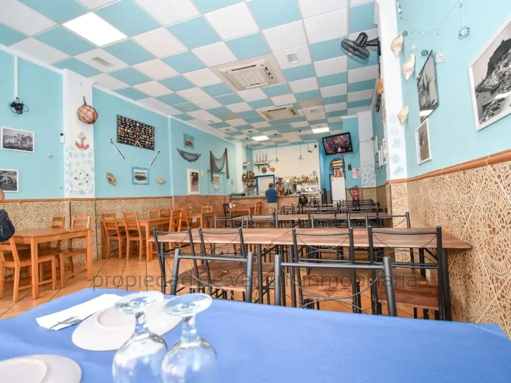 Local comercial de lloguer a Casco Antiguo, imagen 2