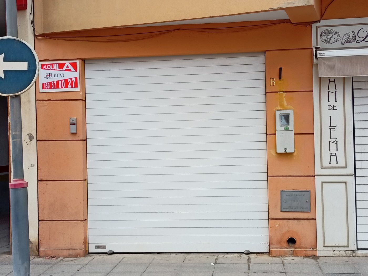 Aparcament de Local de lloguer en Adra