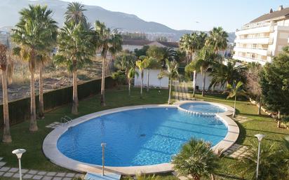 Piscina de Apartament en venda en Dénia amb Aire condicionat, Calefacció i Terrassa